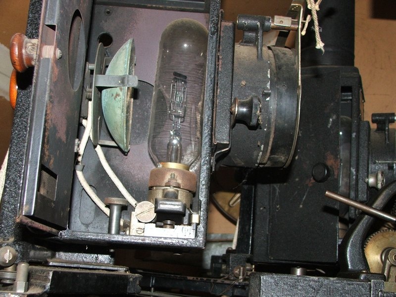 Proiettore con lampada